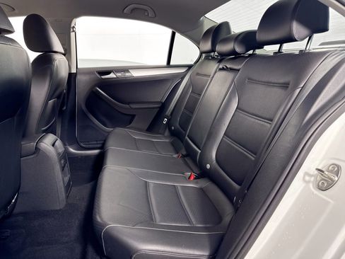 Used 2018 Volkswagen Jetta Wolfsburg Edition image 25