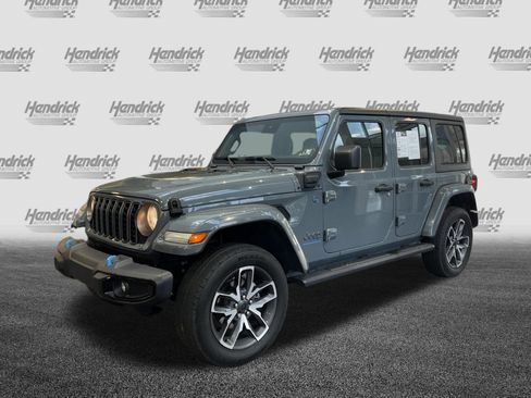 Used 2024 Jeep Wrangler Unlimited w/ Convenience Group AWD/4WD image 6