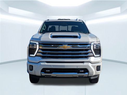 Used 2025 Chevrolet Silverado 3500 High Country w/ High Country Premium Package image 10