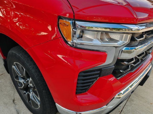 Used 2022 Chevrolet Silverado 1500 LT RWD image 8