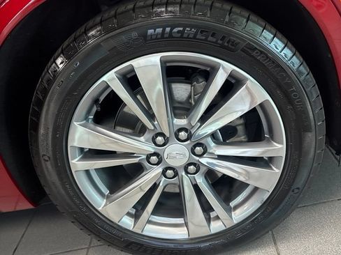 Used 2025 Cadillac XT6 Premium Luxury AWD/4WD image 12
