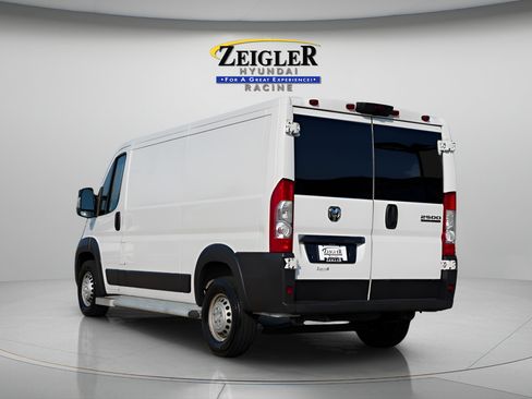Used 2025 RAM ProMaster 2500 w/ U-Haul Equipment Group FWD image 5