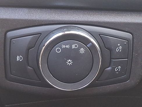 Used 2016 Ford Fusion SE w/ Equipment Group 201A image 24