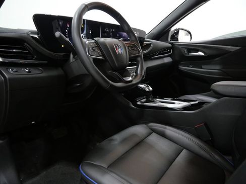 Used 2024 Buick Envista Sport Touring w/ Convenience I Package FWD image 11
