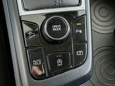 Used 2025 Kia Sportage LX image 25