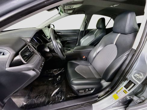 Used 2023 Toyota Camry SE FWD image 21
