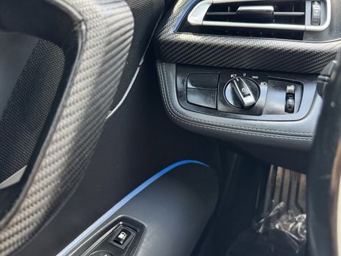 Used 2019 BMW i8 Roadster image 51