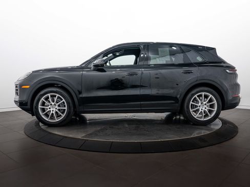 Certified 2026 Porsche Cayenne AWD/4WD image 2