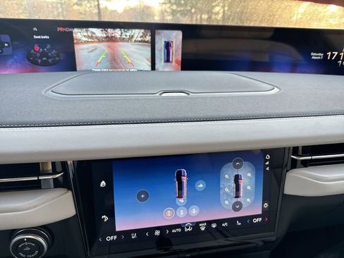 New 2026 Lincoln Navigator L Reserve AWD/4WD image 17