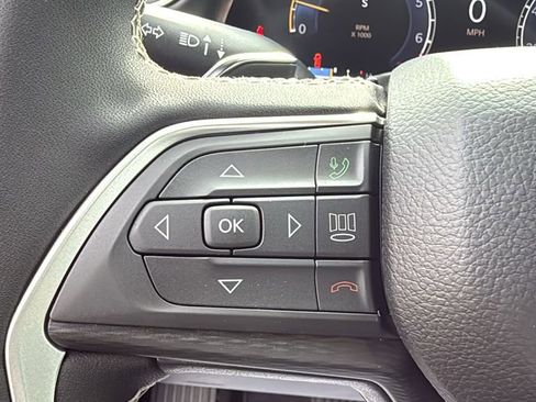 New 2025 Jeep Grand Cherokee L Laredo image 23