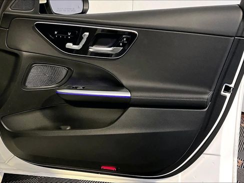 Used 2022 Mercedes-Benz C 300 C 300 image 22