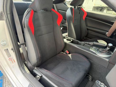 Used 2014 Scion FR-S RWD image 33
