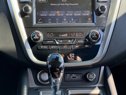 Used 2024 Nissan Murano SV w/ SV Midnight Edition Package image 13