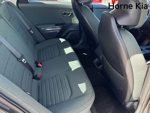New 2025 Kia K4 EX image 19