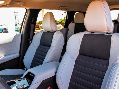 New 2025 Mitsubishi Outlander SE image 30