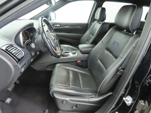 Used 2020 Jeep Grand Cherokee Overland image 19