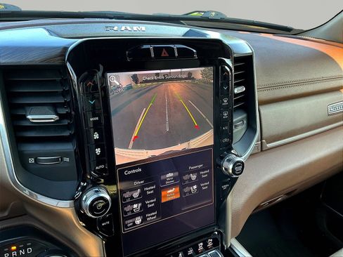 Used 2019 RAM 1500 Laramie AWD/4WD image 14