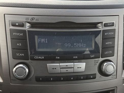 Used 2013 Subaru Outback 2.5i image 8