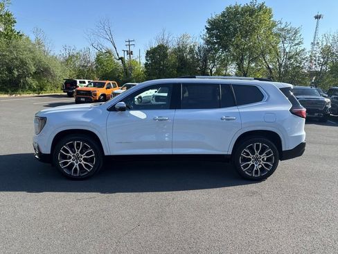 New 2026 GMC Acadia Denali Ultimate w/ LPO, Floor Liner Package AWD/4WD image 4