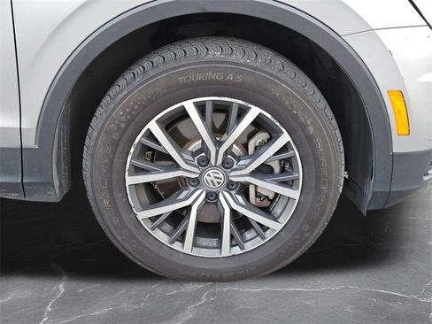 Used 2021 Volkswagen Tiguan S image 33