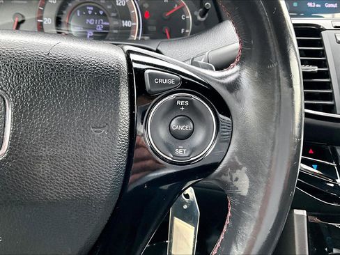 Used 2017 Honda Accord Sport Special Edition image 18