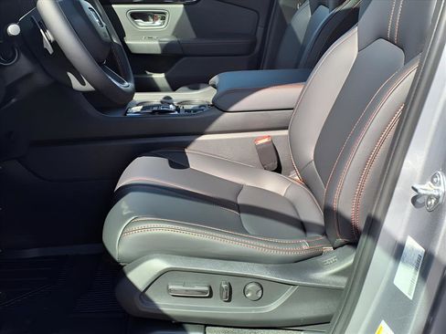 New 2025 Honda Pilot TrailSport image 19