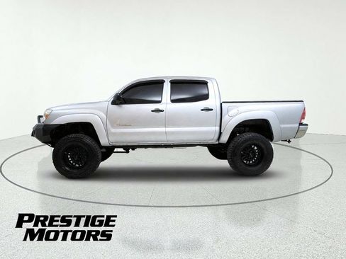 Used 2013 Toyota Tacoma 4x4 Double Cab w/ SR5 Pkg image 4