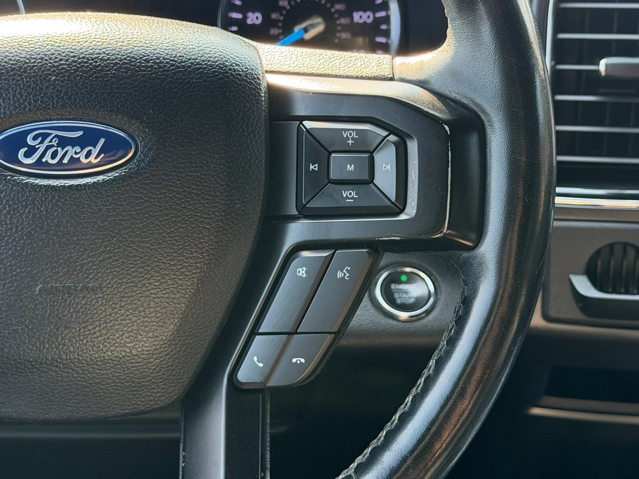 Used 2019 Ford Expedition Limited RWD image 38