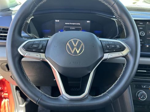 Certified 2022 Volkswagen Taos SE w/ Panoramic Sunroof Package FWD image 20