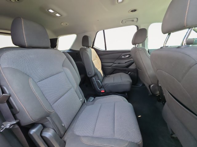 Used 2020 Chevrolet Traverse LT FWD image 14