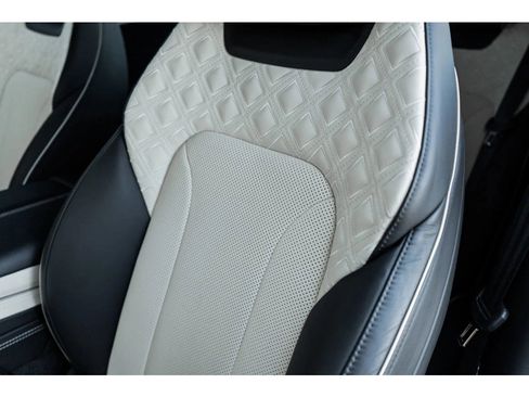 Used 2023 Bentley Continental GT V8 image 30