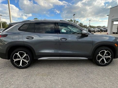 New 2026 Volkswagen Tiguan SE image 4