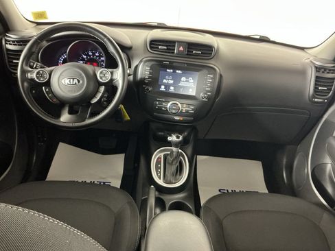 Used 2019 Kia Soul + FWD image 13