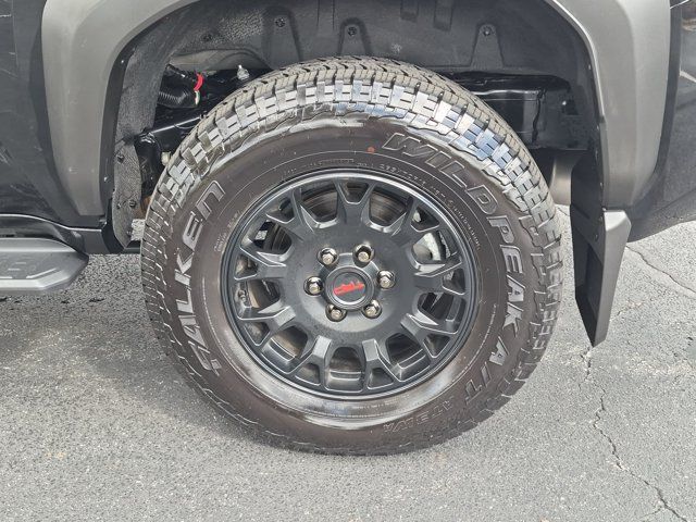 Used 2025 Toyota 4Runner TRD Off-Road Premium AWD/4WD image 8