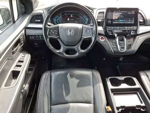 Used 2023 Honda Odyssey Sport image 14