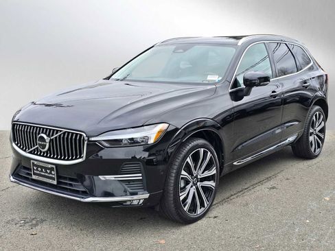 Certified 2023 Volvo XC60 B5 Ultimate w/ Climate Package image 7
