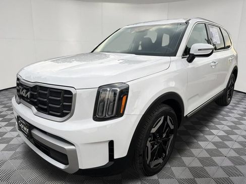 Used 2025 Kia Telluride S AWD/4WD image 3