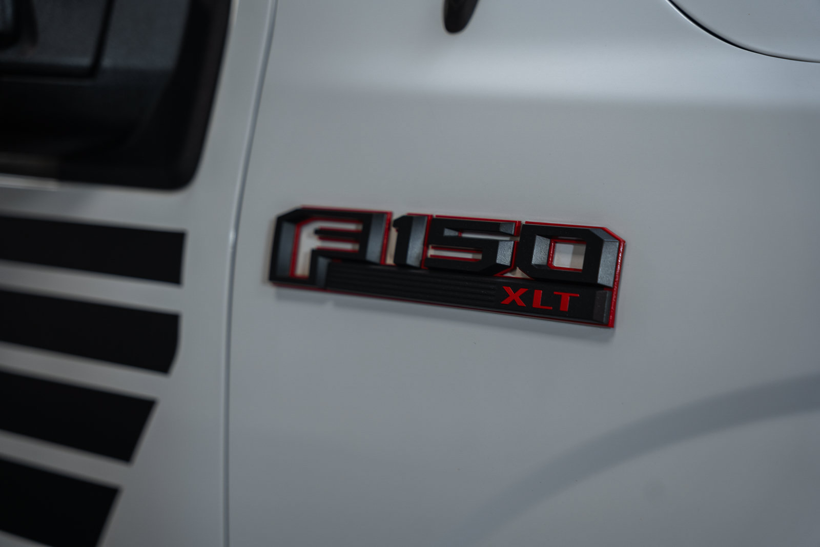 Used 2019 Ford F150 XLT w/ Equipment Group 302A Luxury AWD/4WD image 13