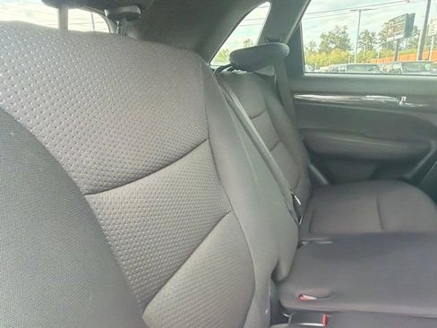 Used 2011 Kia Sorento LX w/ Convenience Pkg AWD/4WD image 13