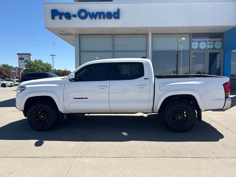 Used 2019 Toyota Tacoma SR5 AWD/4WD image 8