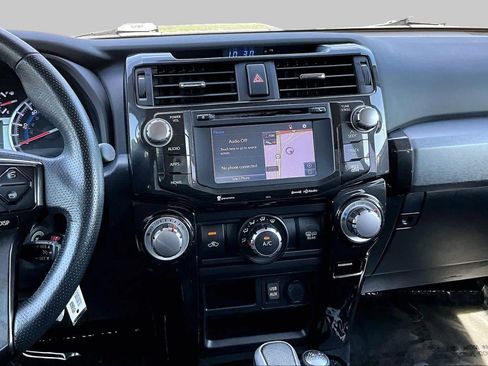 Used 2019 Toyota 4Runner TRD Off-Road AWD/4WD image 7