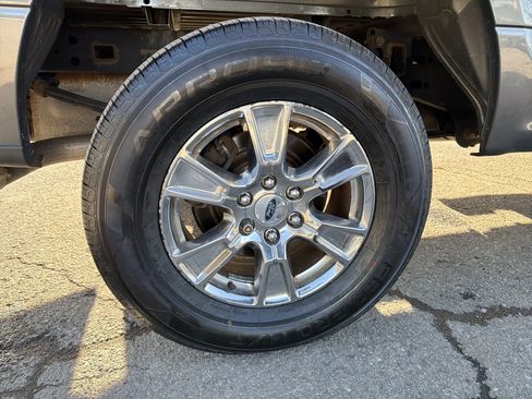 Used 2015 Ford F150 XLT w/ Equipment Group 302A Luxury image 29