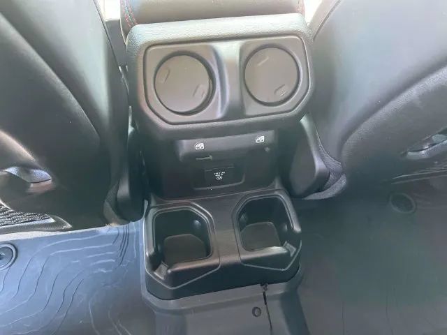 Used 2025 Jeep Gladiator Rubicon w/ Safety Group AWD/4WD image 18