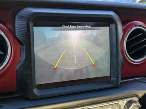 Used 2022 Jeep Wrangler Unlimited Rubicon w/ LED Lighting Group image 28