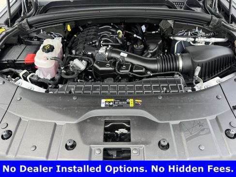 Used 2025 Jeep Grand Cherokee L Limited w/ Black Appearance Package RWD image 27