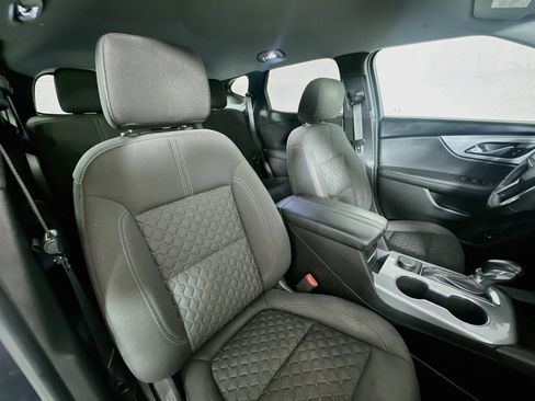 Used 2019 Chevrolet Blazer LT FWD image 25