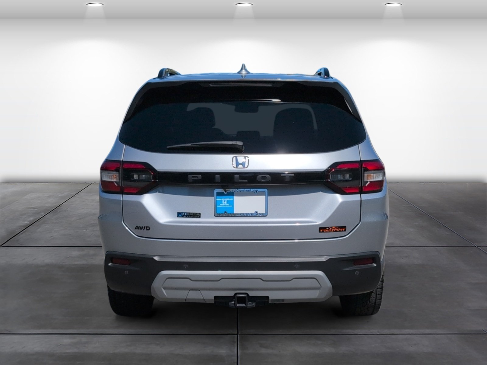 Certified 2025 Honda Pilot TrailSport image 5