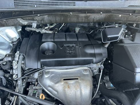 Used 2017 Toyota Highlander LE image 30