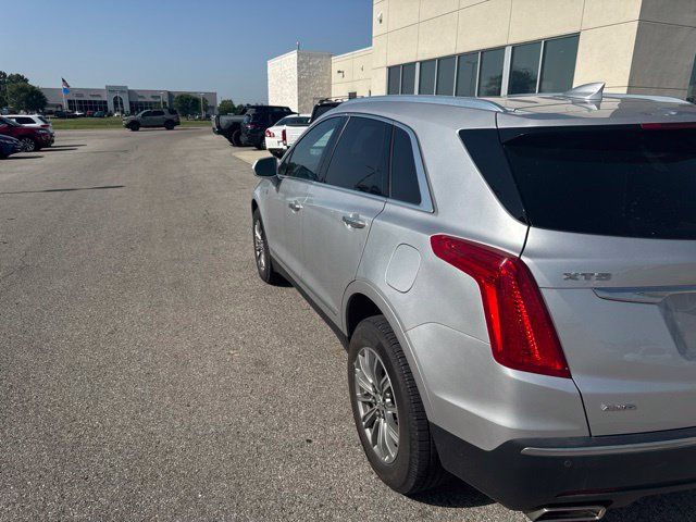 Used 2017 Cadillac XT5 Luxury AWD/4WD image 6