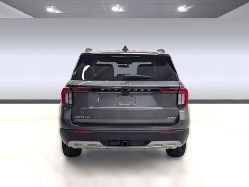 New 2026 Ford Explorer Active w/ Active Comfort Package image 8